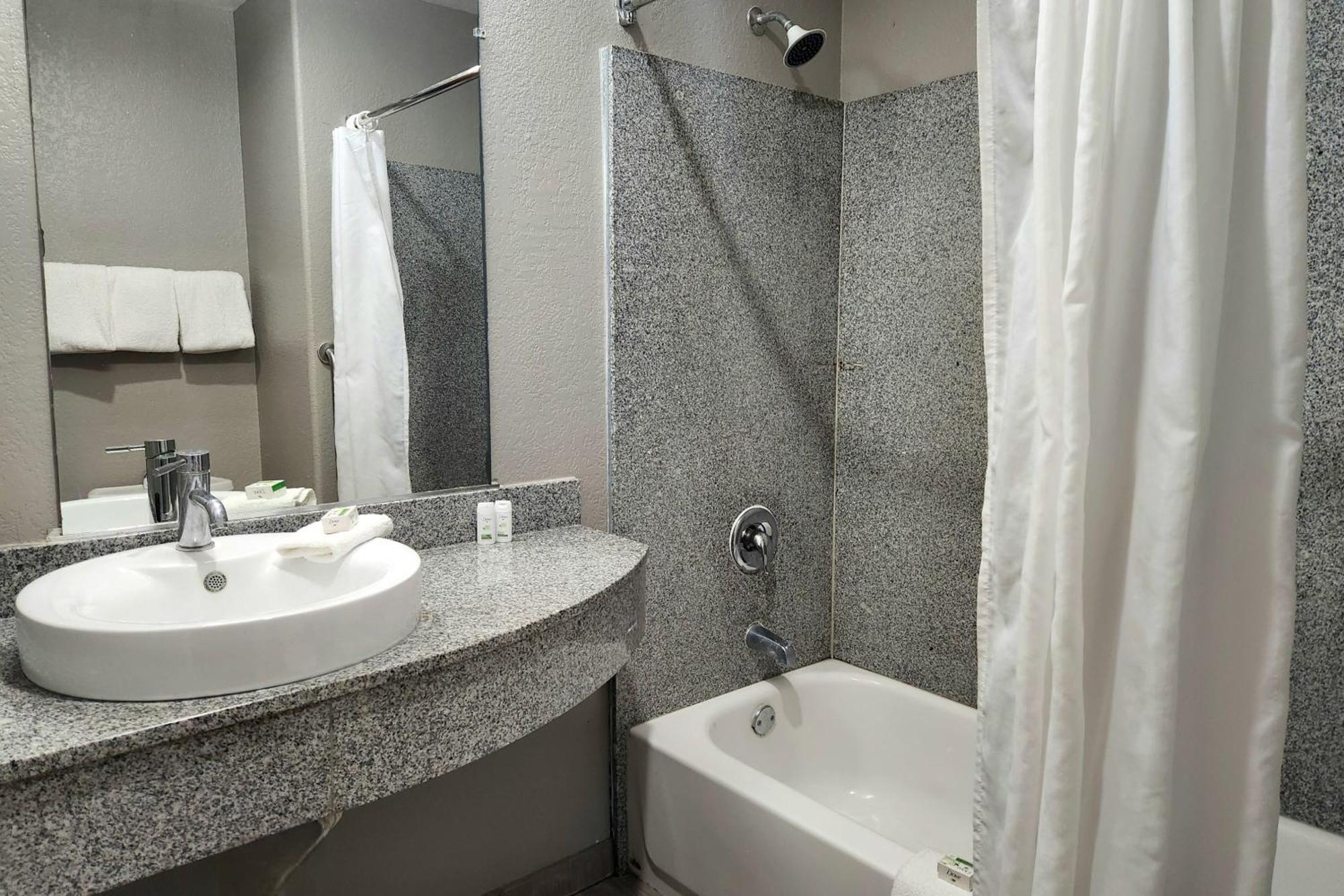 Hotel Baymont By Wyndham San Antonio Airport Zewnętrze zdjęcie